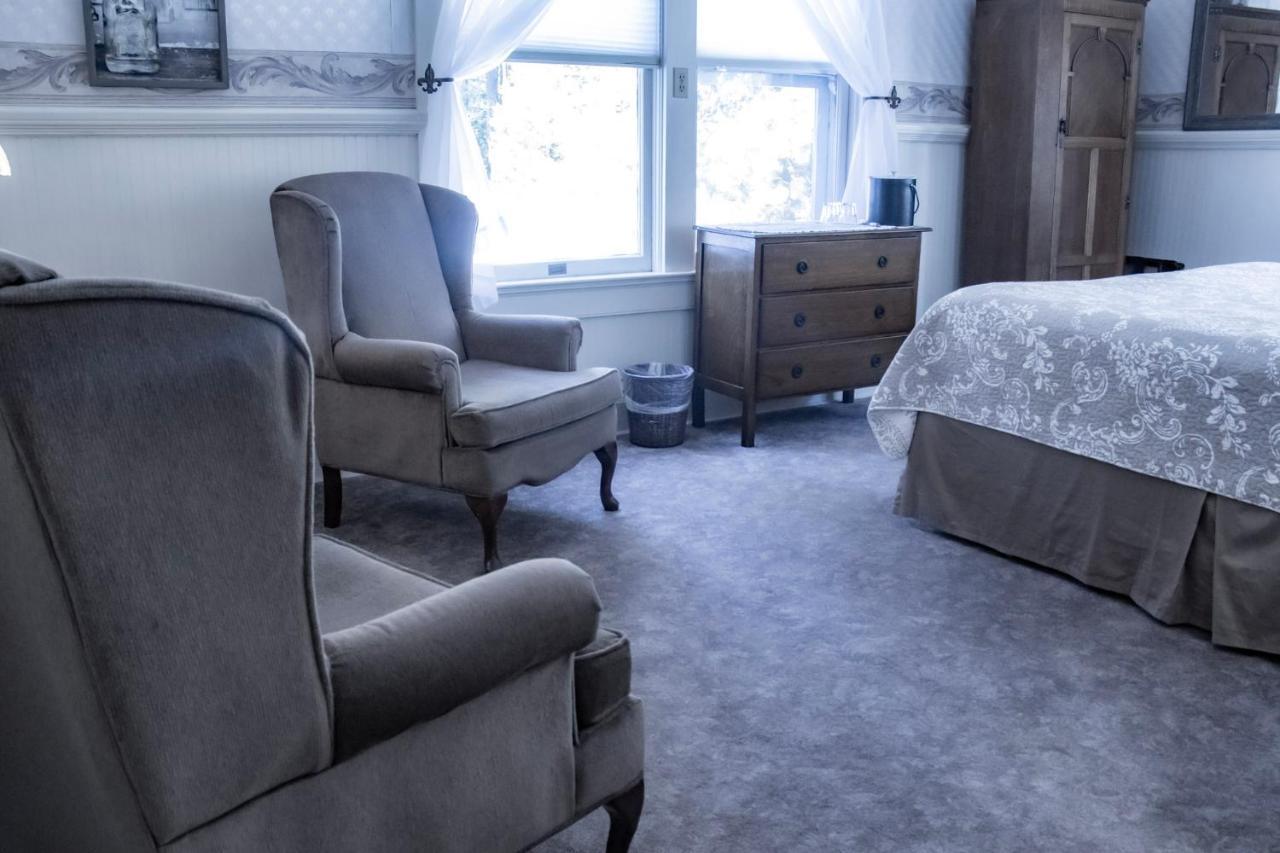 Mccloud River Bed And Breakfast ภายนอก รูปภาพ