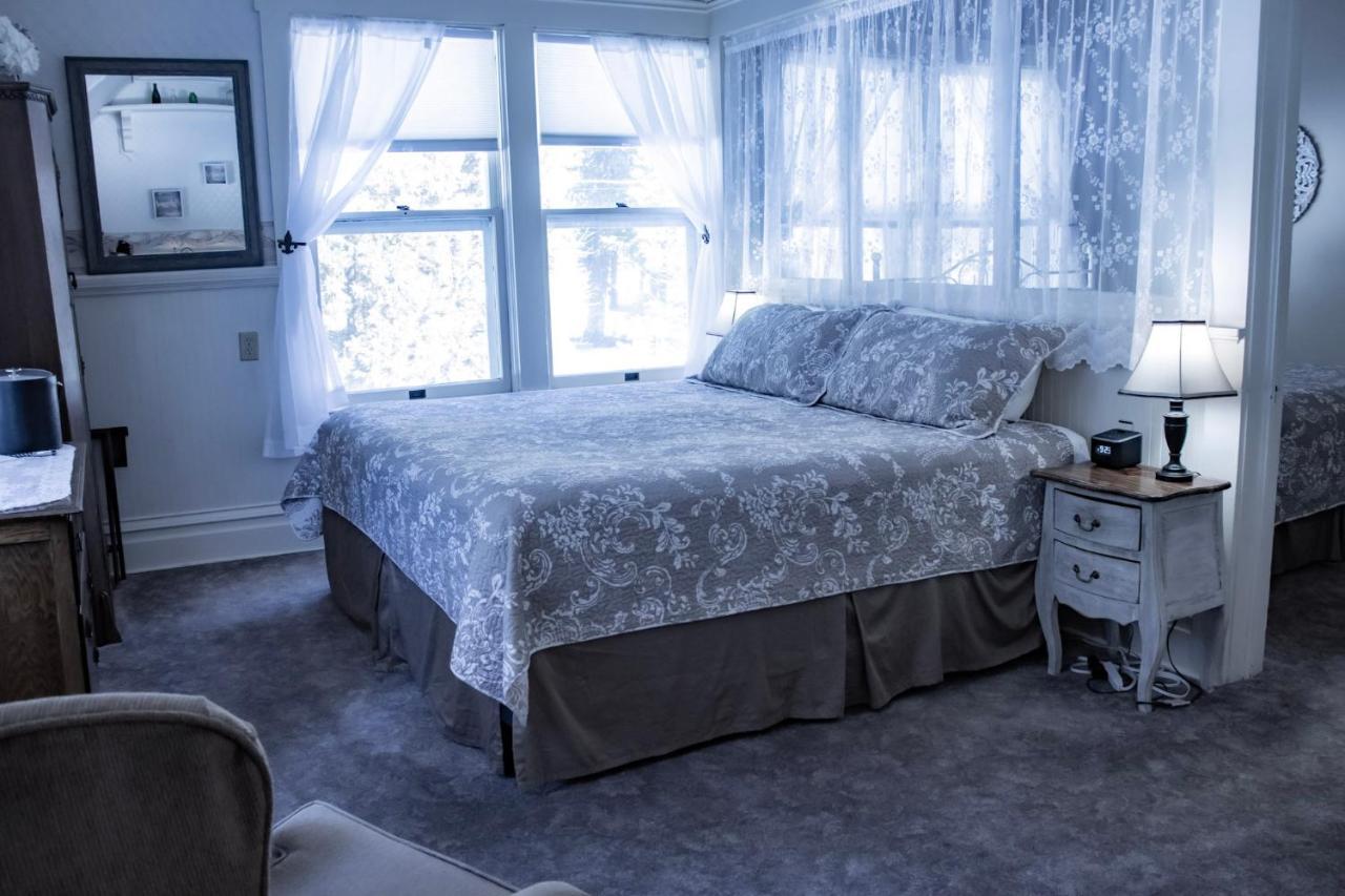 Mccloud River Bed And Breakfast ภายนอก รูปภาพ