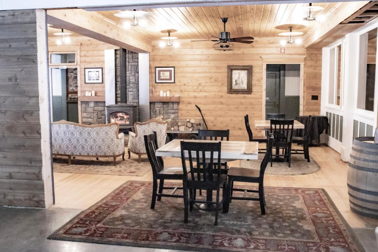 Mccloud River Bed And Breakfast ภายนอก รูปภาพ