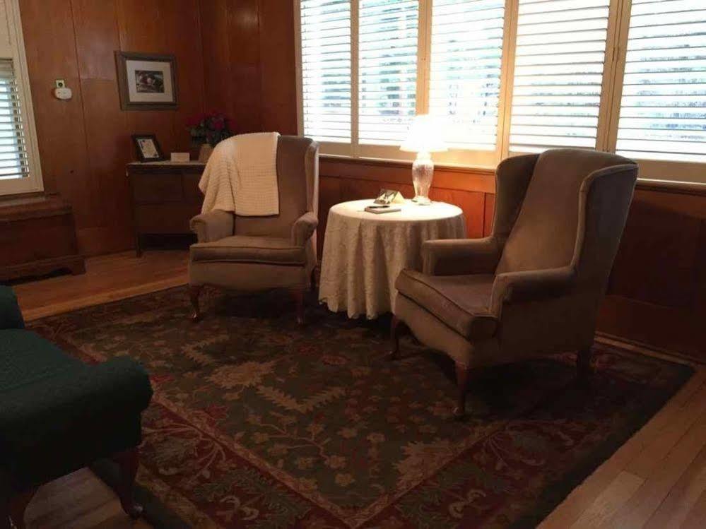 Mccloud River Bed And Breakfast ภายนอก รูปภาพ