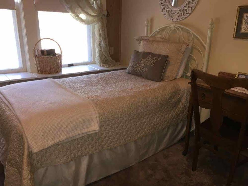 Mccloud River Bed And Breakfast ภายนอก รูปภาพ